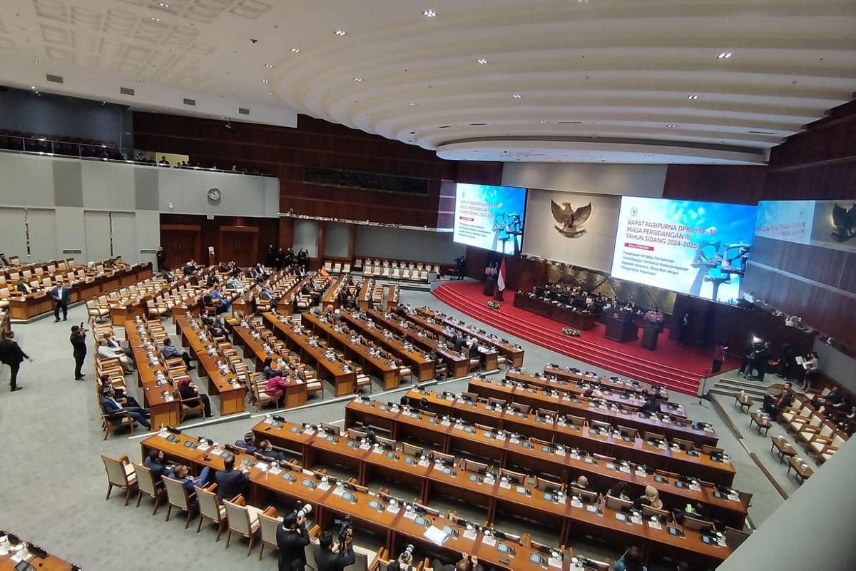 Apa Langkah yang Diambil DPR Setelah MK Pisahkan Pemilu Nasional dan Daerah?